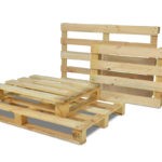 Große Einwegpaletten aus Holz, bereitgestellt von der Tillmann Verpackungen Schmalkalden GmbH